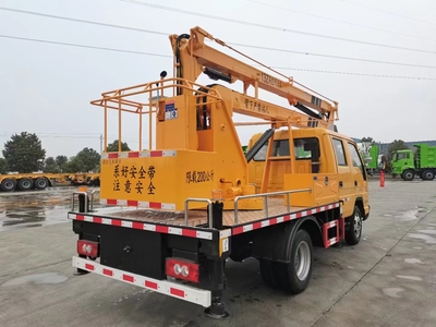 13米曲臂高空作業車與救護車市場參考價格分析